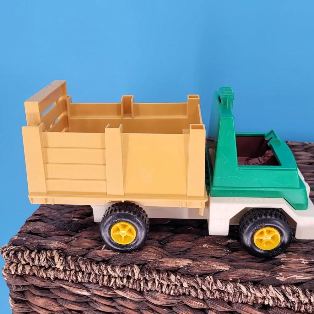 Vintage 1979 Fisher Price Husky Helpers Rodeo Rig #330 Truck Cowboy Horse set